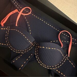 Triangl bikini - top and bottom